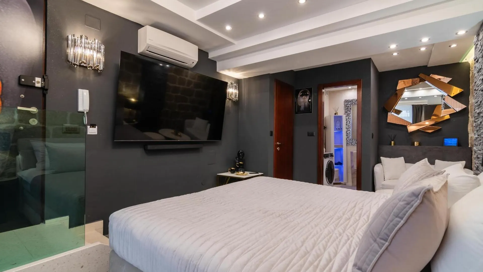 Vip Gold Room Pag Town Bed & Breakfast