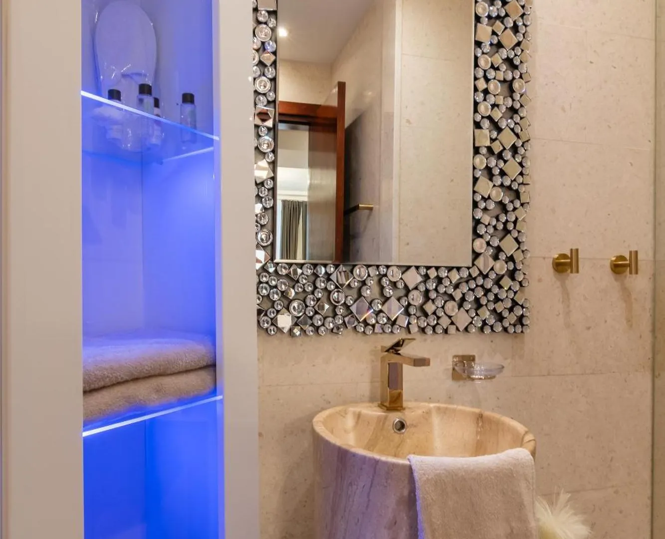 Vip Gold Room Pag Town 4*,  Croatia