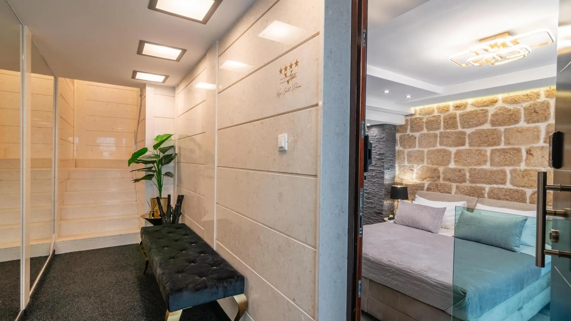 Bed & Breakfast Vip Gold Room Pag Town