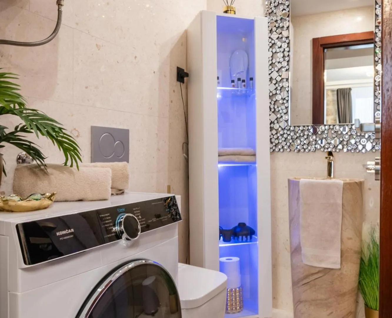 Vip Gold Room Pag Town Croatia
